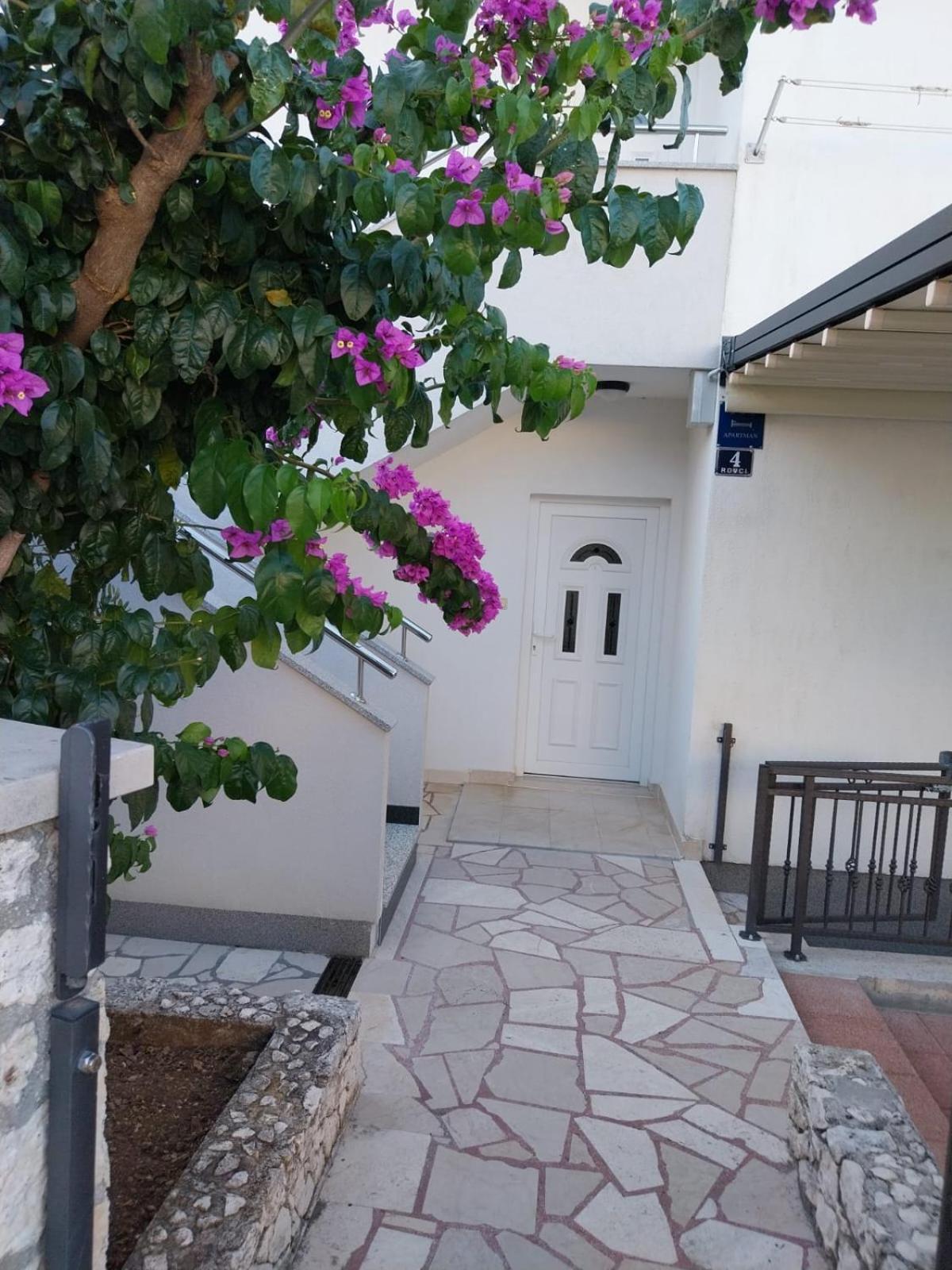 Apartment Miletic Trogir Buitenkant foto
