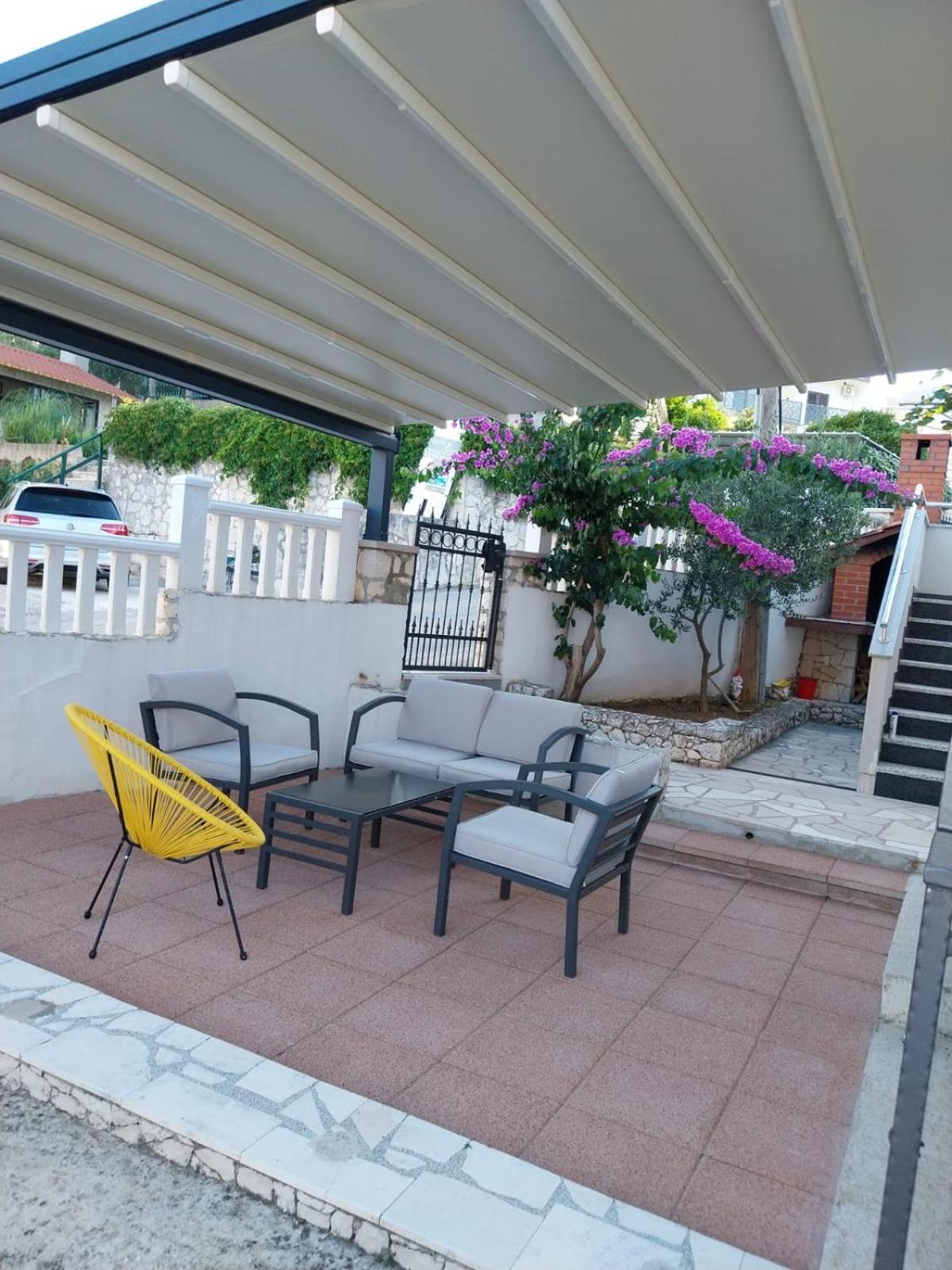 Apartment Miletic Trogir Buitenkant foto