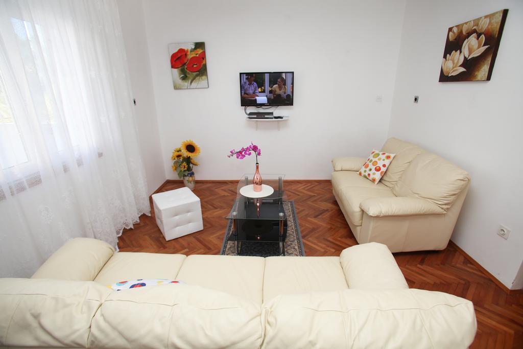 Apartment Miletic Trogir Buitenkant foto