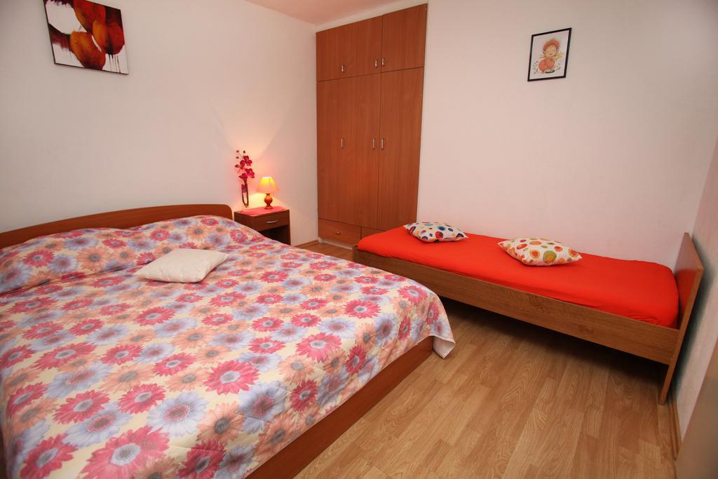Apartment Miletic Trogir Buitenkant foto
